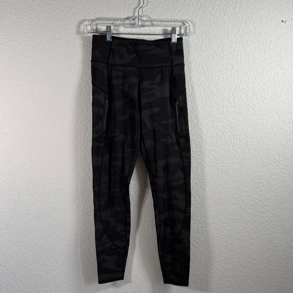 Athleta Rainier Camo Black Reflective  Leggings XS - Picture 7 of 7